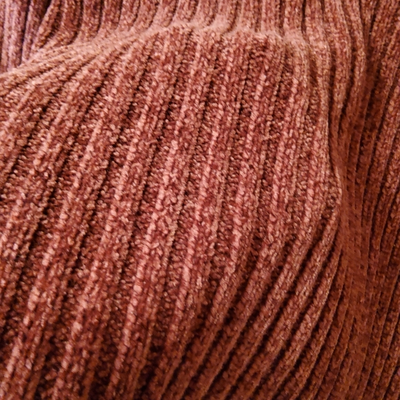 Jachs Girlfriend New York Sweater - Picture 6 of 6